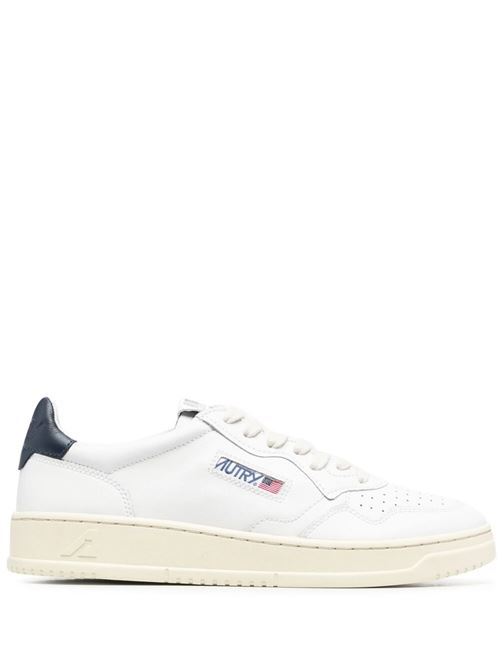 MEDALIST LOW SNEAKERS IN WHITE AND MOUNTAIN LEATHER AUTRY | AULMLL12WHT/SPACE