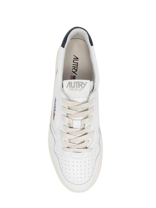 MEDALIST LOW SNEAKERS IN WHITE AND MOUNTAIN LEATHER AUTRY | AULMLL12WHT/SPACE