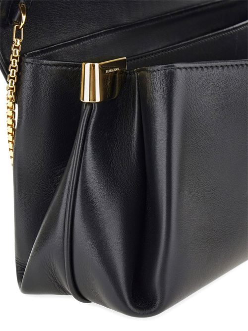 Medium shoulder bag FERRAGAMO | 219794777229