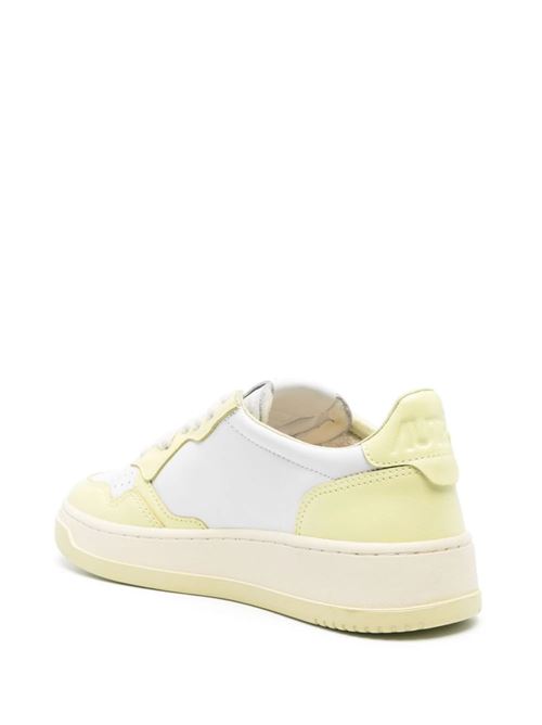 Sneaker limone design a pannelli Autry | AULWWB36WHT/LIME