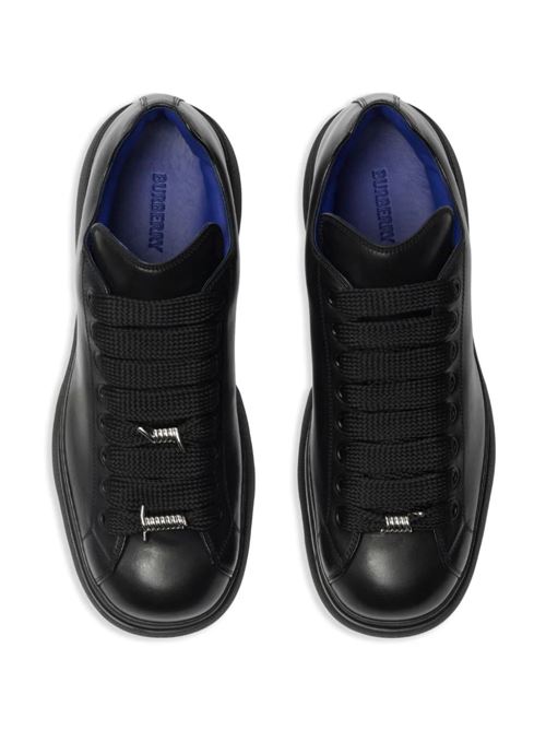 Sneakers nera con punta tonda Burberry | 8080017X