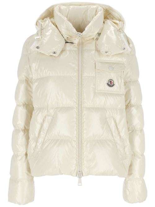 Andro down jacketA timeless garment perfect for urban life, the Andro down jacket is ideal for completing looks for the office and free time. Made from nylon, this short puffer jacket features a lightweight longue saison lining and a removable hood. The iconic patch pocket on the chest adds the final touch of style to the garment. Moncler | 1A000-02597EU10W